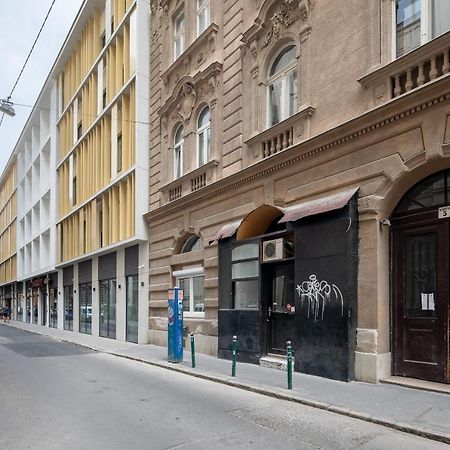 Dessewffy Premium Apartment Budapest Luaran gambar